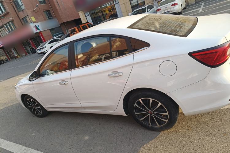 Used Roewe i5 2020 1.5L Manual 4G Connect Leehao Flagship Edition
