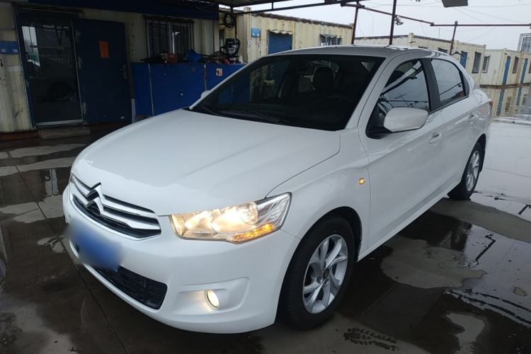 Used Citroen Elysee 2015 Zhishang Edition 1.6L Manual Fashion Model