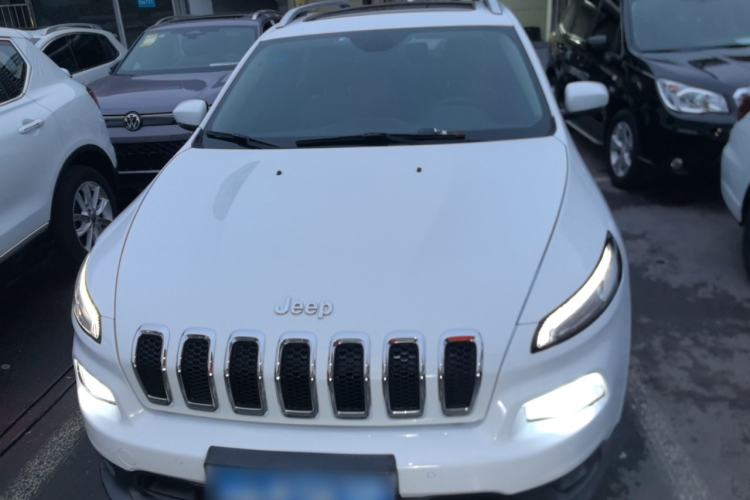 Used  Cherokee 2016 2.0L Superior Edition
