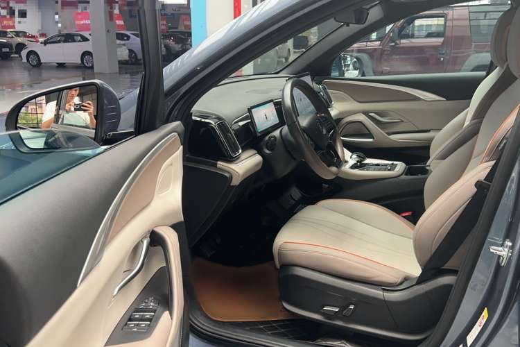 Used BYD Song Pro New Energy 2024 HONOR Edition DM-i 110KM Beyond Model
