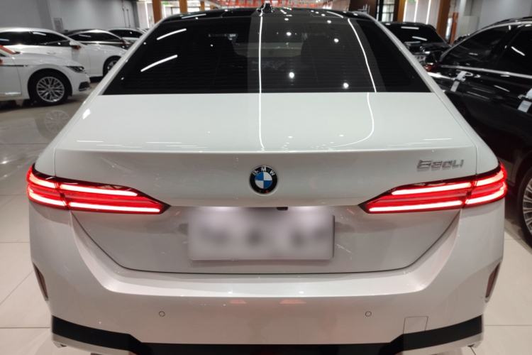 Used BMW 5 Series 2024 530Li Luxury Edition M Sport Package