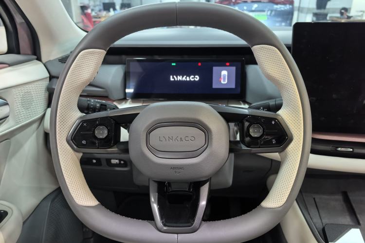 Used Lynk & Co 06 EM-P 2023 EM-P 126 Long-Range Halo
