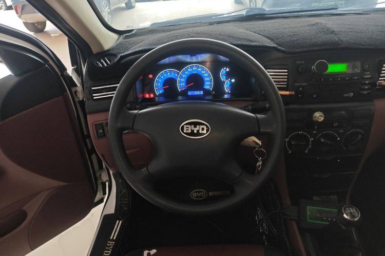 Used BYD F3 2012 Energy-Saving Edition 1.5L Manual Comfort Model
