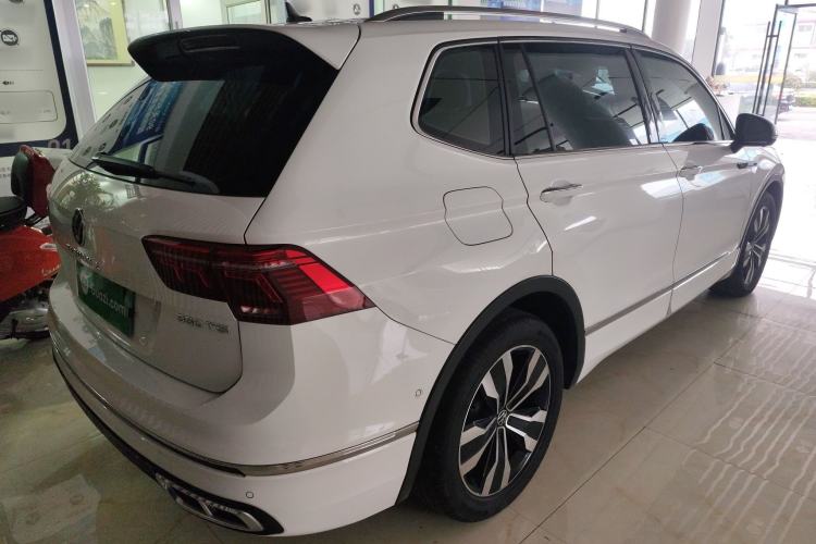 Used Volkswagen Tiguan L 2023 330TSI Automatic Two-Wheel Drive R-Line Enjoyment Edition
