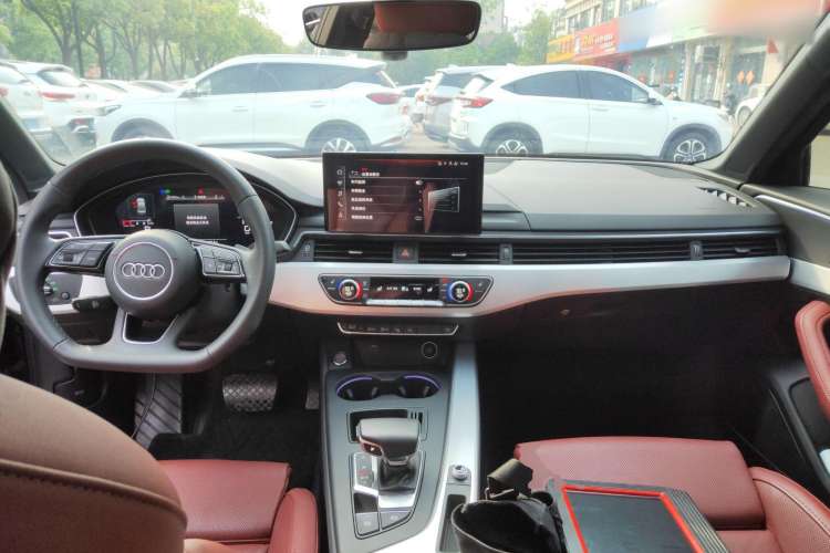 Used Audi A4L 2022 40 TFSI Luxury Dynamic Model
