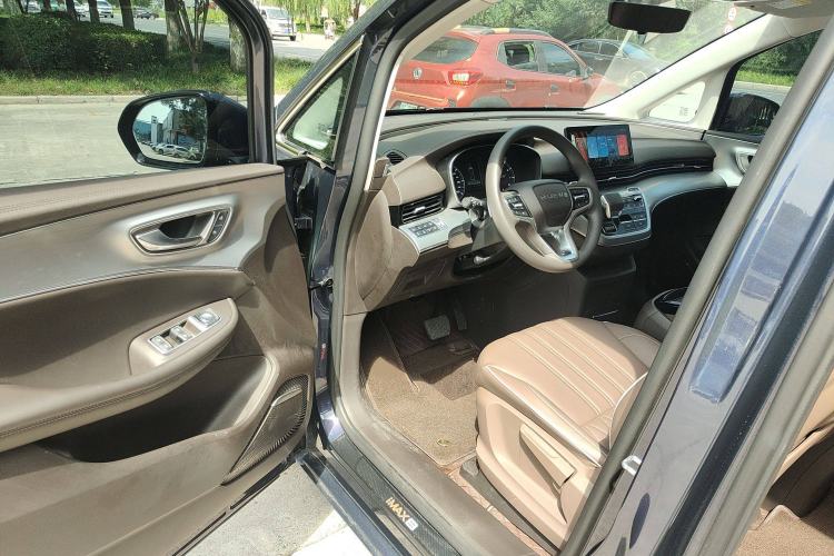 Used Roewe iMAX8 2023 400TGI Comfort Edition
