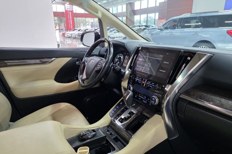 Used Toyota Alphard 2021 Dual-Engine 2.5L Prestige Edition
