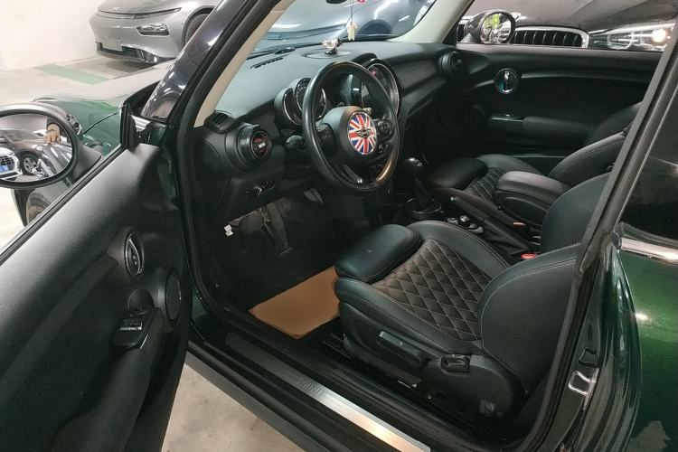 Used  MINI 2016 1.5T COOPER
