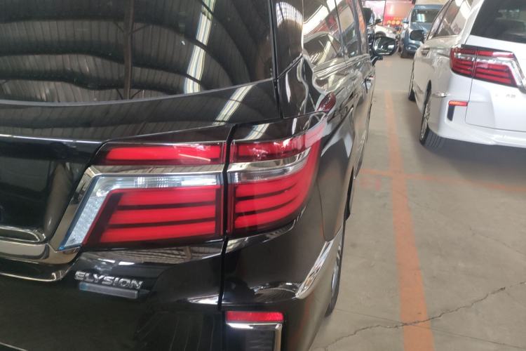 Used Honda Elysion 2019 2.0L Hybrid Luxury Edition
