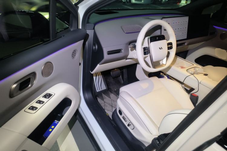 Used Li Auto Li Auto i6 2025 Model Two-Wheel-Drive Standard Type