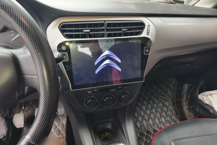 Used Citroen Elysee 2015 Zhishang Edition 1.6L Manual Fashion Model
