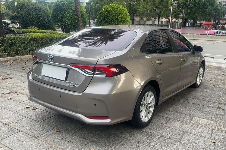 Used Toyota Corolla 2021 Dual-Motor 1.8L E-CVT Elite Edition
