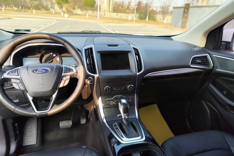 Used Ford Edge 2018 EcoBoost 245 Two-Wheel-Drive Titanium 7-Seater China V Standard
