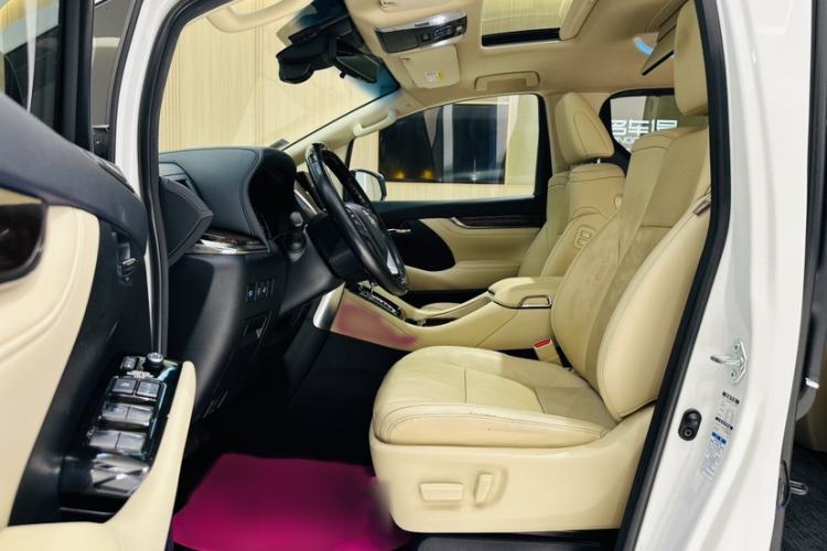 Used Toyota Alphard 2021 Dual-Engine 2.5L Luxury Edition
