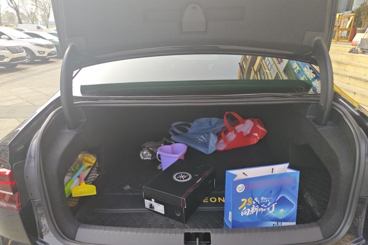 Used Volkswagen Phideon 2018 380TSI Two-Wheel Drive Business Edition