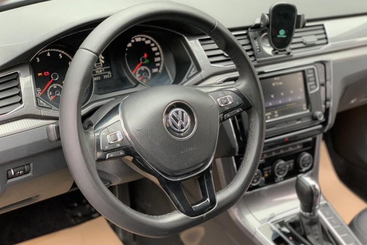 Used Volkswagen Passat 2016 330TSI DSG Luxury Edition