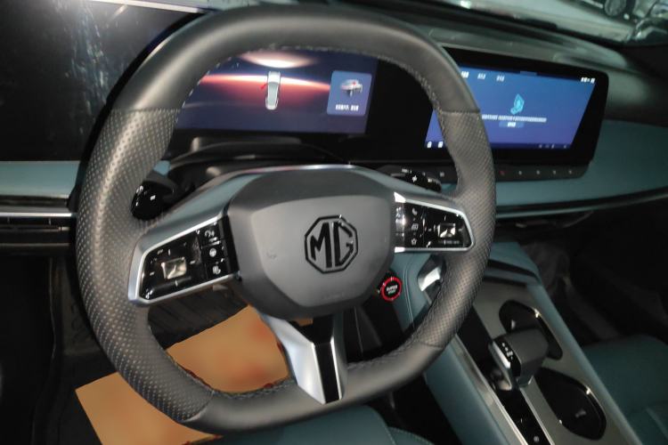 Used MG 7 2023 2.0T Automatic Hunter Luxury Edition
