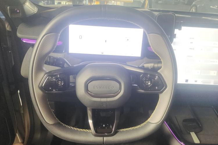 Used Lynk & Co 08 EM-P 2023 220km All-Wheel-Drive Performance Halo
