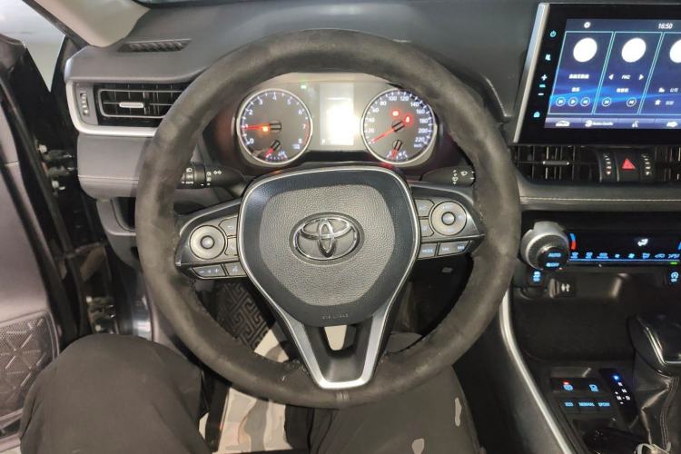 Used Toyota Wildlander 2021 2.0L CVT Two-Wheel Drive Luxury Edition
