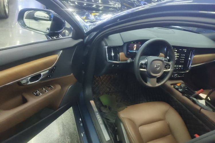 Used Volvo S90 2022 B5 Zhiyi Luxury Edition
