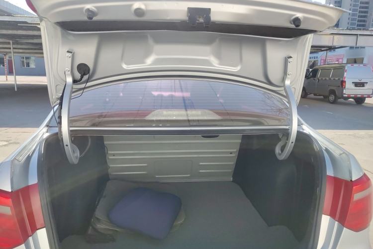 Used Volkswagen Jetta 2015 1.6L Manual Fashion Edition