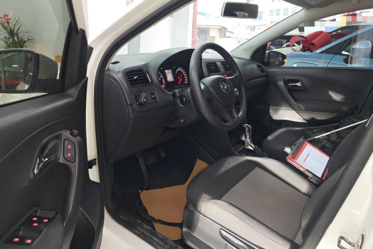 Used Volkswagen Polo 2016 1.4L Automatic Trendy Model
