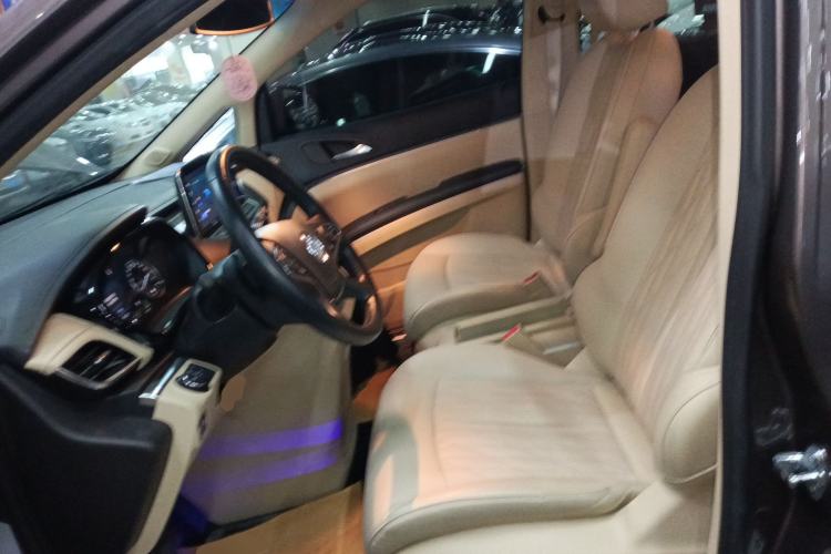 Used Buick GL8 2023 Land Executive Class 652T Luxury Model
