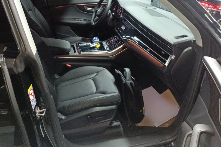 Used Audi Q8 2023 55 TFSI Luxury Dynamic Edition
