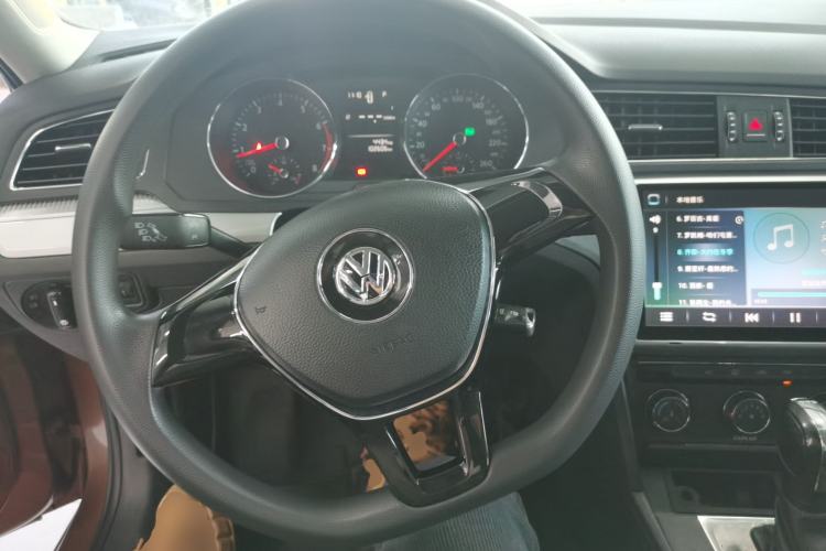 Used Volkswagen Lamando 2017 230TSI DSG Fashion Edition
