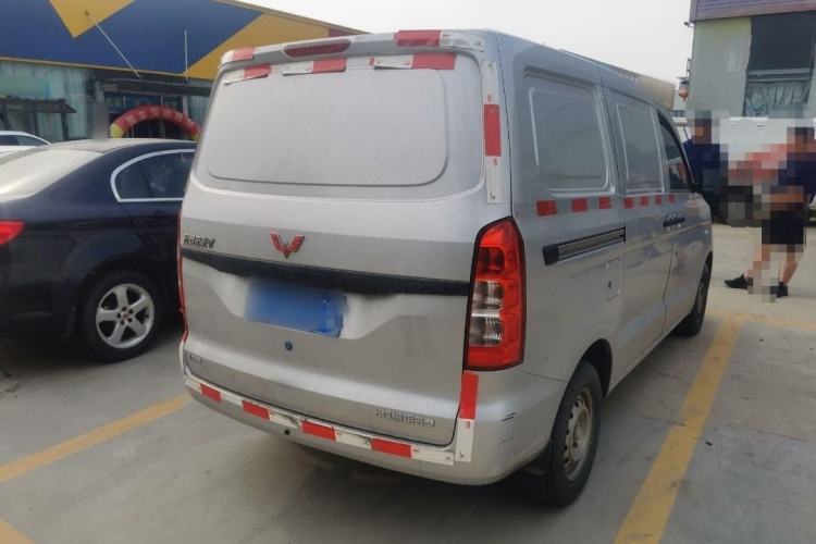 Used Wuling Hongguang V 2021 1.5L Jingqu Edition Enclosed-Window Vehicle LAR
