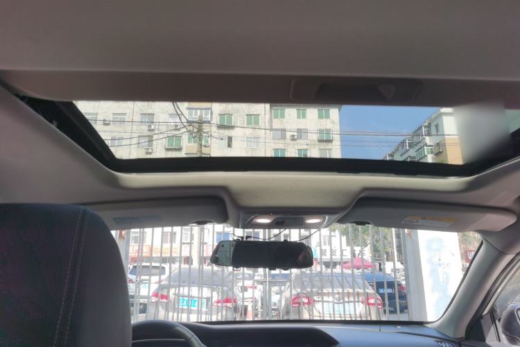 Used Venucia T90 2018 2.0L CVT Smart Connect Luxury Edition China V Standard
