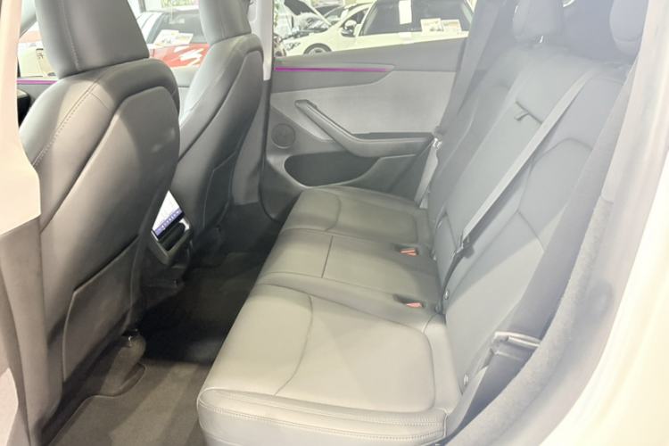 Used Tesla Model Y 2025 Rear-Wheel-Drive Version
