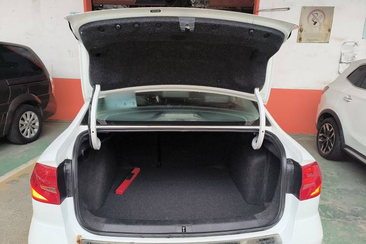 Used Volkswagen Bora 2016 1.6L Automatic Comfort Model
