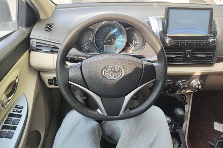 Used Toyota YARiS L 2015 1.5E Automatic Charm Edition
