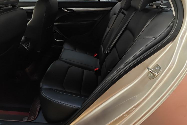 Used Geely Auto Emgrand 2019 Leading Edition 1.5L Manual Upward Asian Games Edition China VI