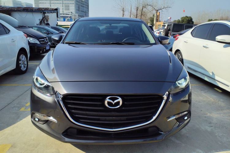 Used Mazda Mazda 3 Axela 2019 Cloud-Controlled Sedan 1.5L Automatic Luxury Model China VI Standard
