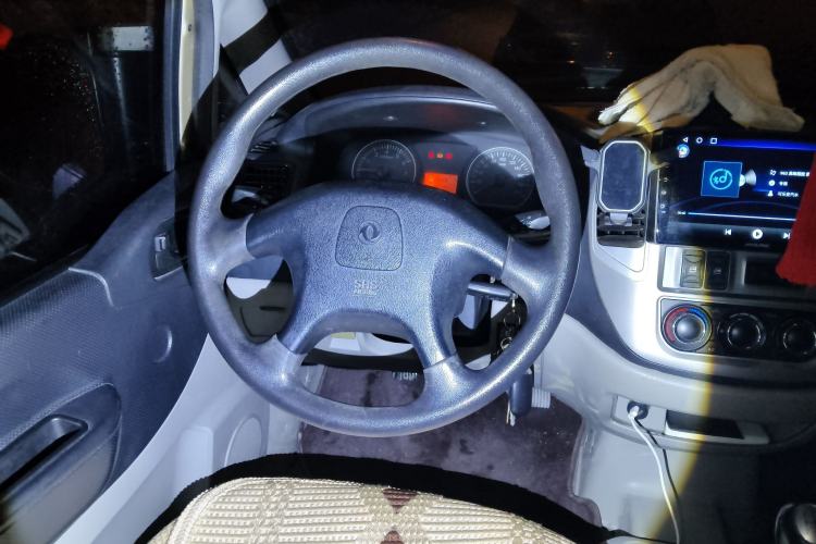 Used FORTHING Lingzhi 2015 M3 1.6L 7-Seater Comfort Model
