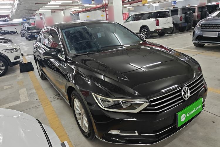 Used Volkswagen Magotan 2018 280TSI DSG Comfort Model
