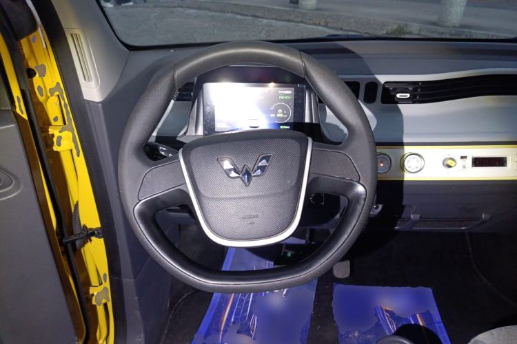 Used Wuling Hongguang MINIEV 2021 Macaron Fashion Model Lithium Iron Phosphate