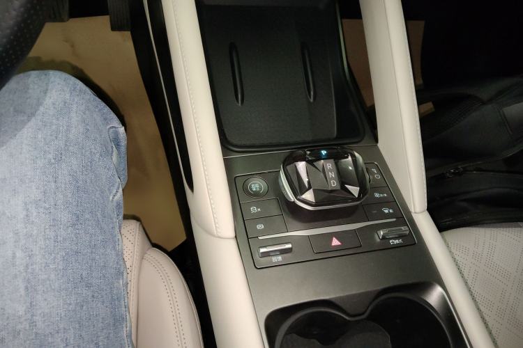 Used BYD Yuan UP 2024 401KM Leading Edition