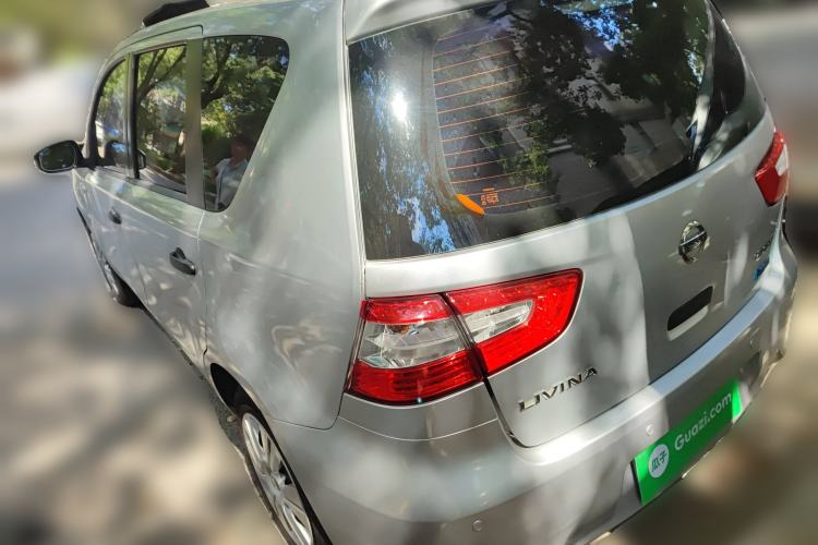 Used Nissan Livina 2015 1.6 XL CVT Luxury Edition
