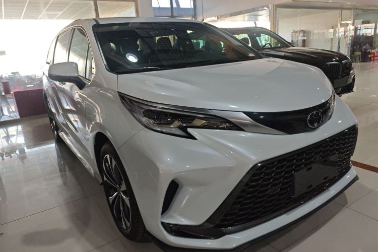 Used Toyota Granvia 2026 Model 2.5L Hybrid Prestige PLUS Edition