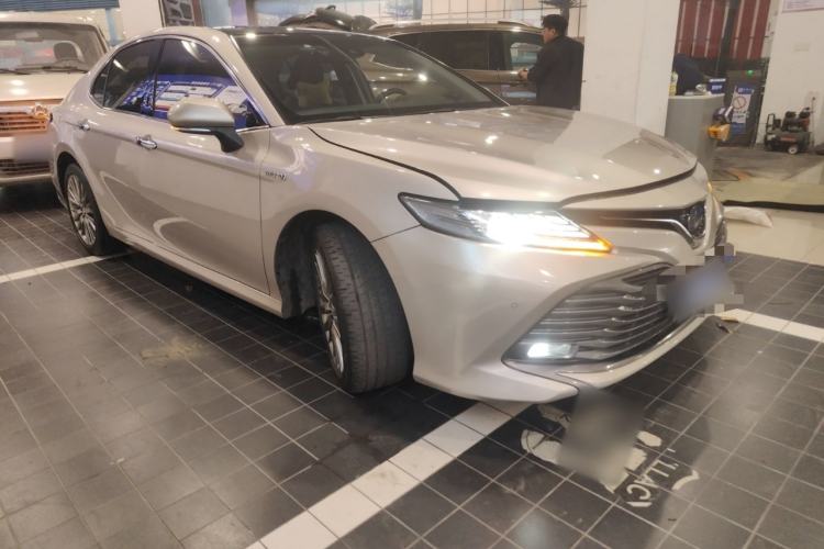 Used Toyota Camry 2019 Dual-Engine 2.5 HG Luxury Edition China VI Standard