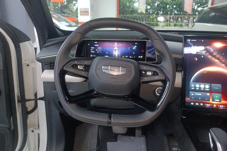 Used Geely Auto Emgrand X7 Sport 2023 Boyue COOL 1.5TD ZhiZun Edition
