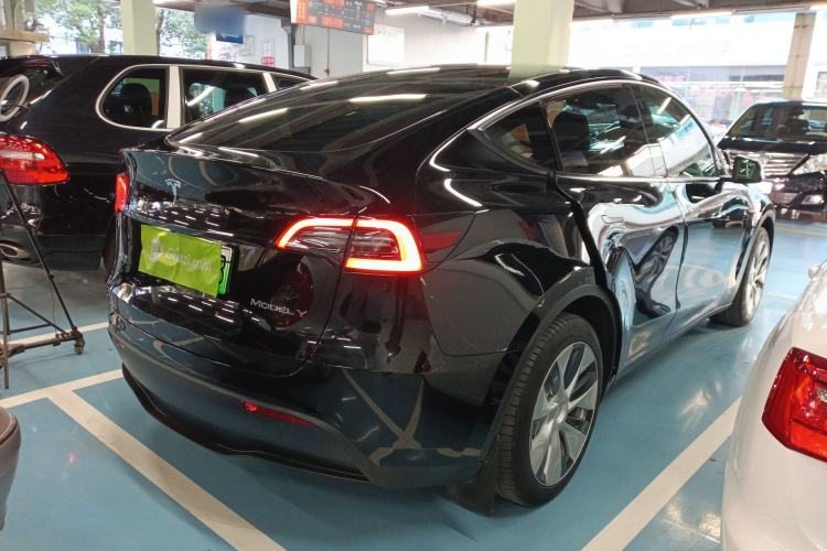 Used Tesla Model Y 2022 Rear-Wheel-Drive Version