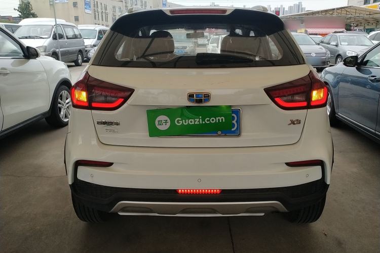 Used Geely Auto Vision X3 2019 Upgraded Model 1.5L Manual Elite Version
