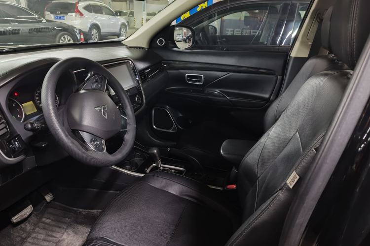 Used Mitsubishi Outlander 2018 2.0L Two-Wheel Drive Glory Edition 5 Seats