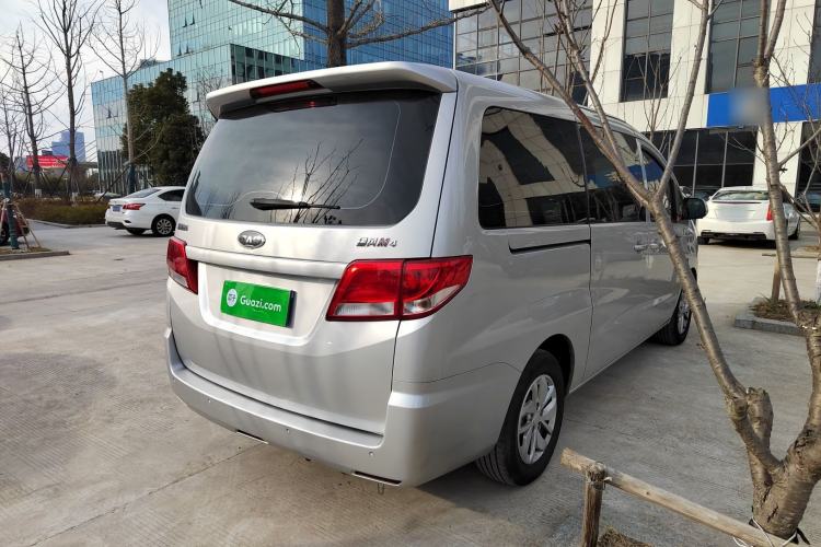Used  M4 2019 Business & Travel Series 2.0L Manual Comfort Model China VI
