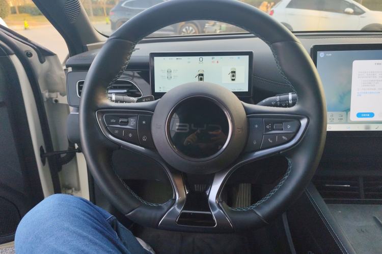 Used BYD Seal 06 New Energy 2025 DM-i Smart Drive 120KM Deluxe Model
