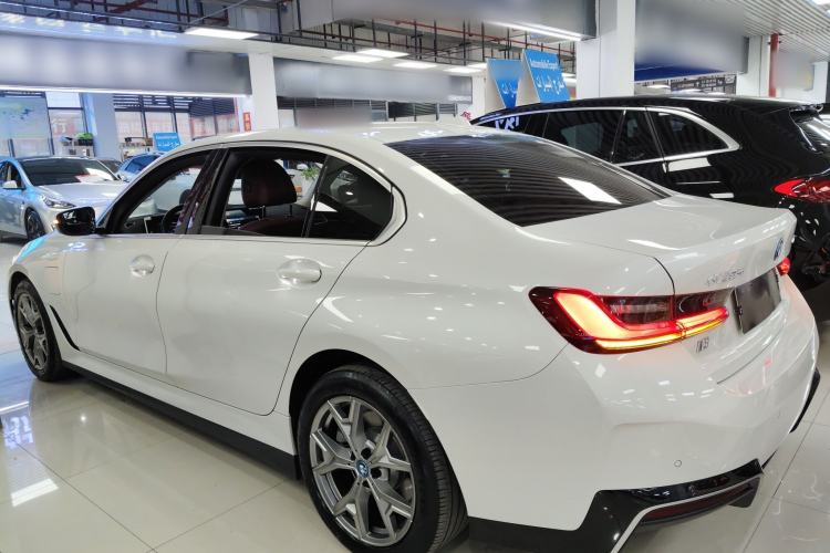 Used BMW i3 2024 eDrive 35 L
